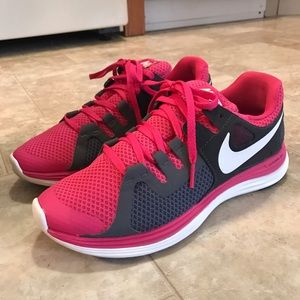 ‼️CLOSET DOWNSIZE‼️NIKE Lunar flash+. Size 7